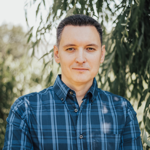 Andrew Shindyapin headshot